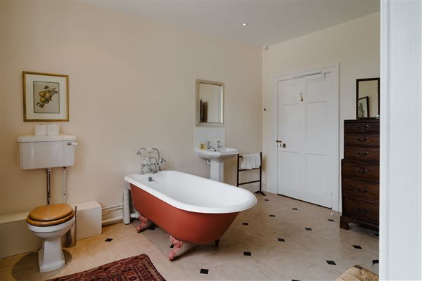 Cadhay bathroom Paulett